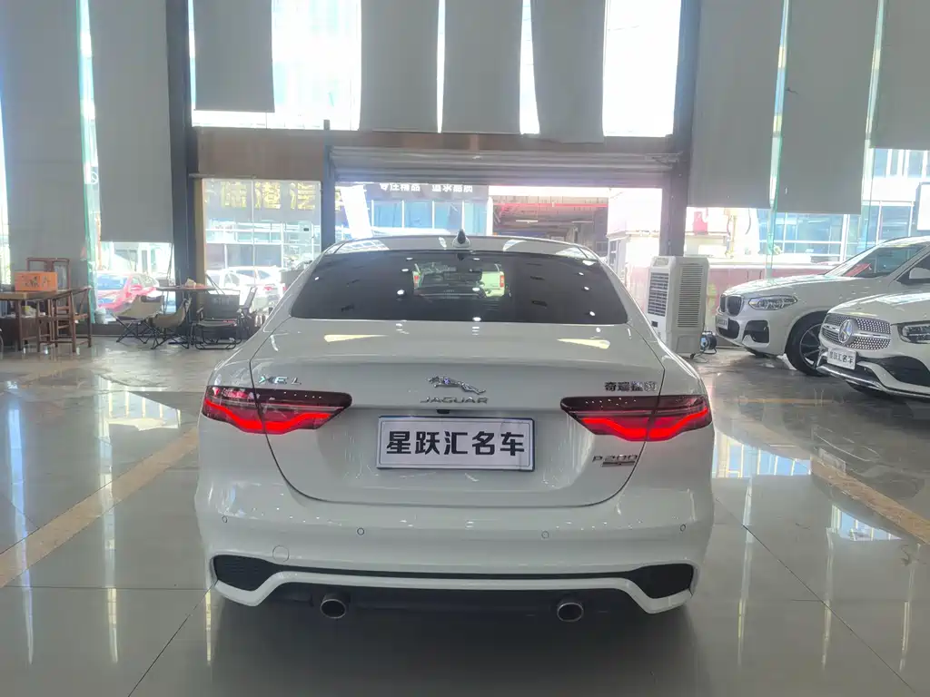 Jaguar XEL — миниатюра 5