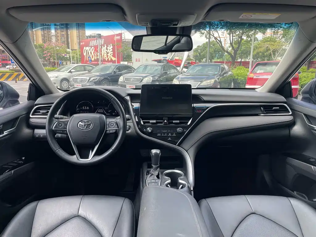 Toyota Camry — миниатюра 22