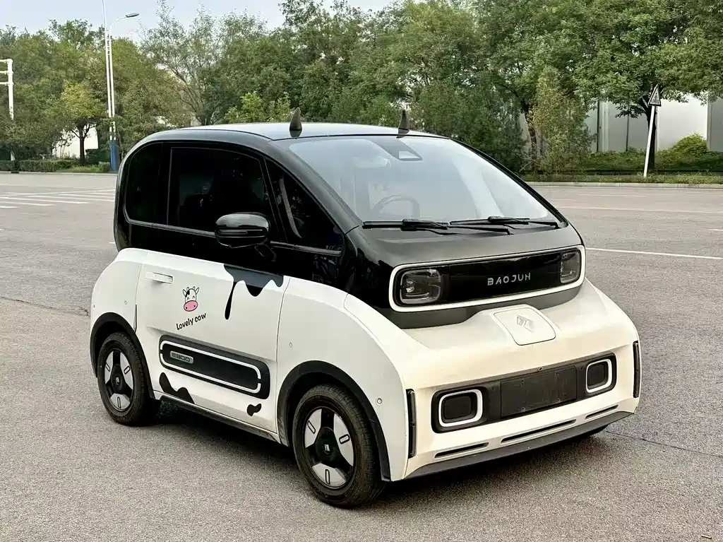 Baojun E300 — миниатюра 3