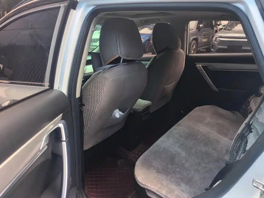 Geely Binyue — миниатюра 11
