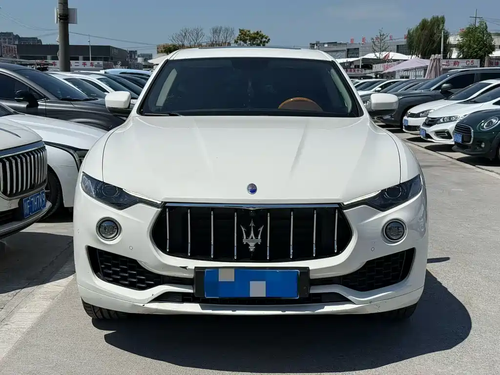 Maserati Levante — миниатюра 2