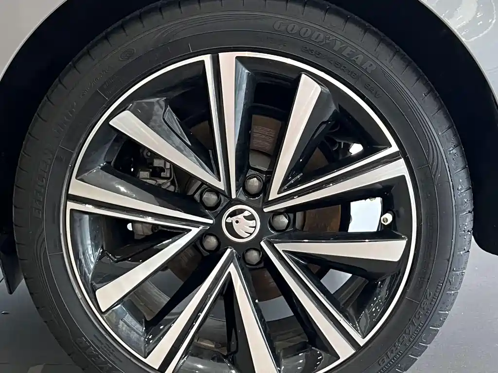Skoda Superb — миниатюра 21