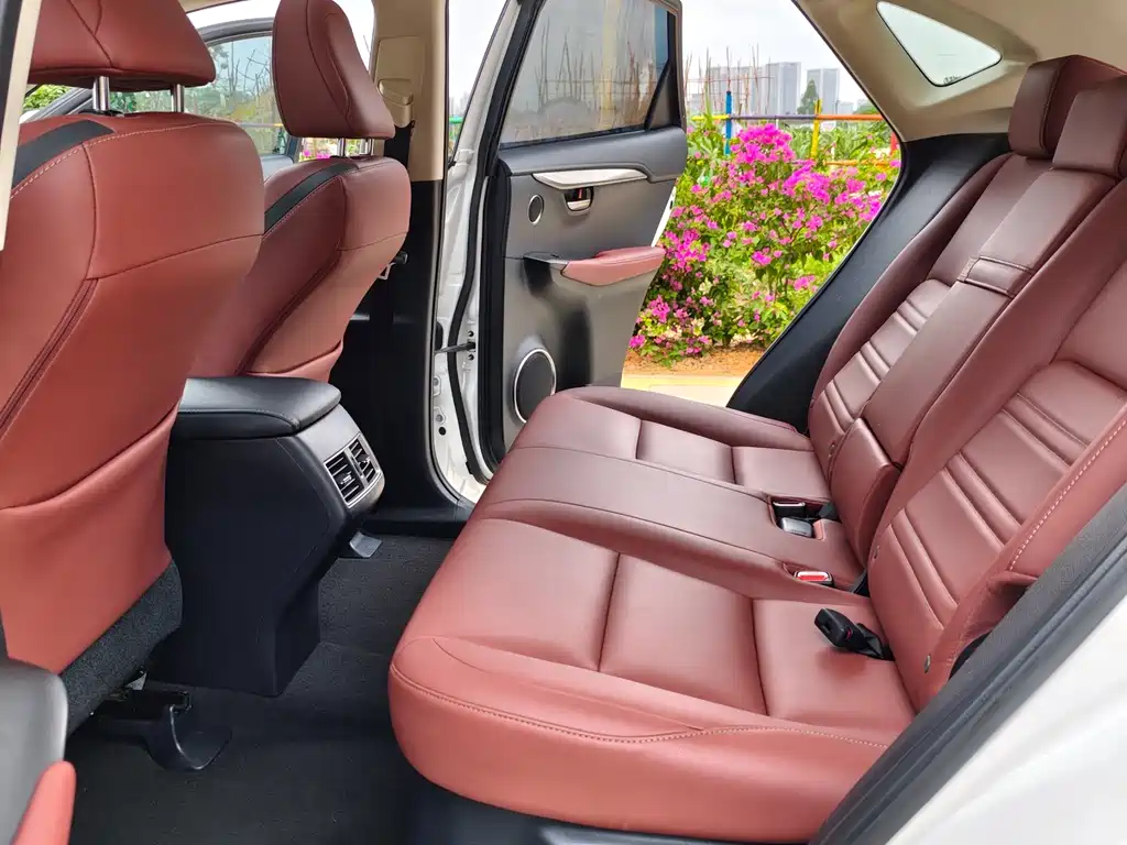 Lexus NX 2016 200