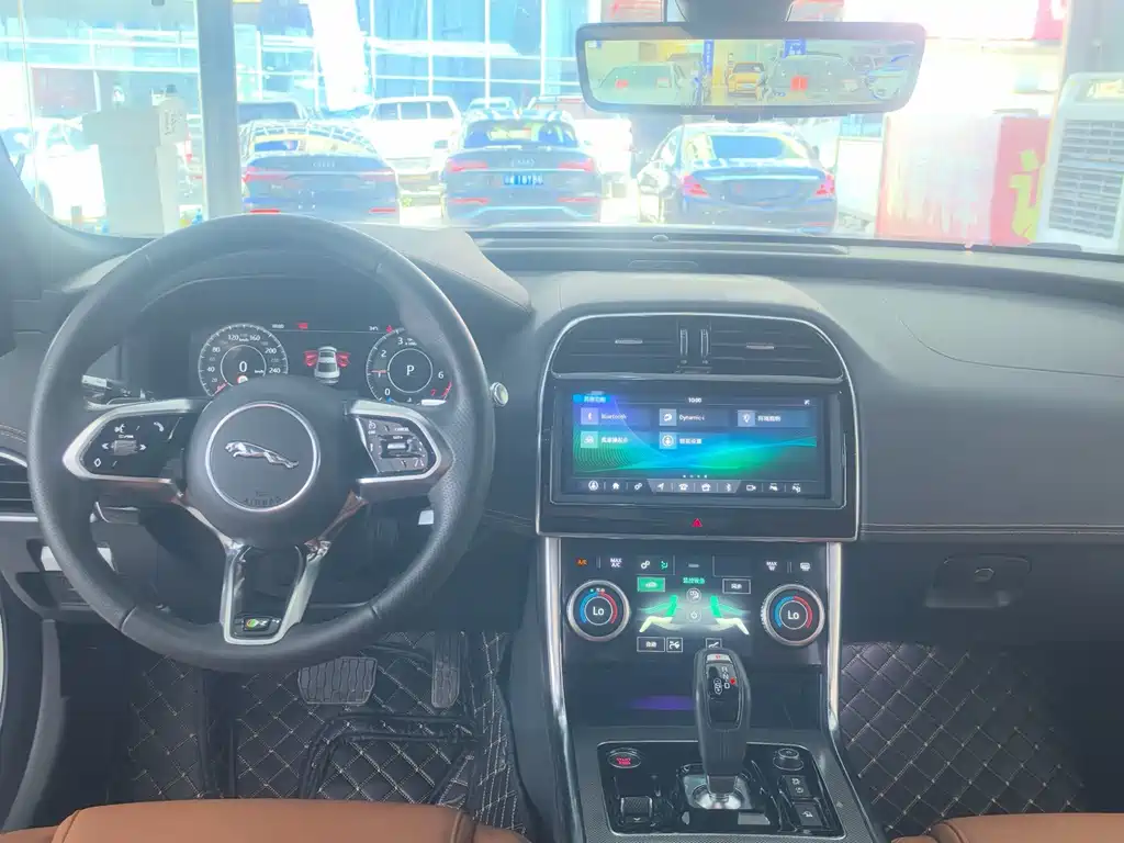 Jaguar XEL — миниатюра 21