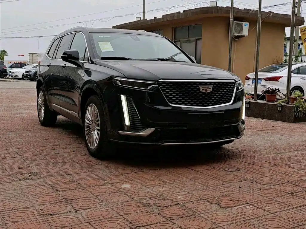 Cadillac XT6 2025 2.0T мест Luxury Executive