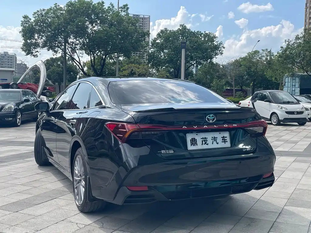 Toyota Avalon — миниатюра 6