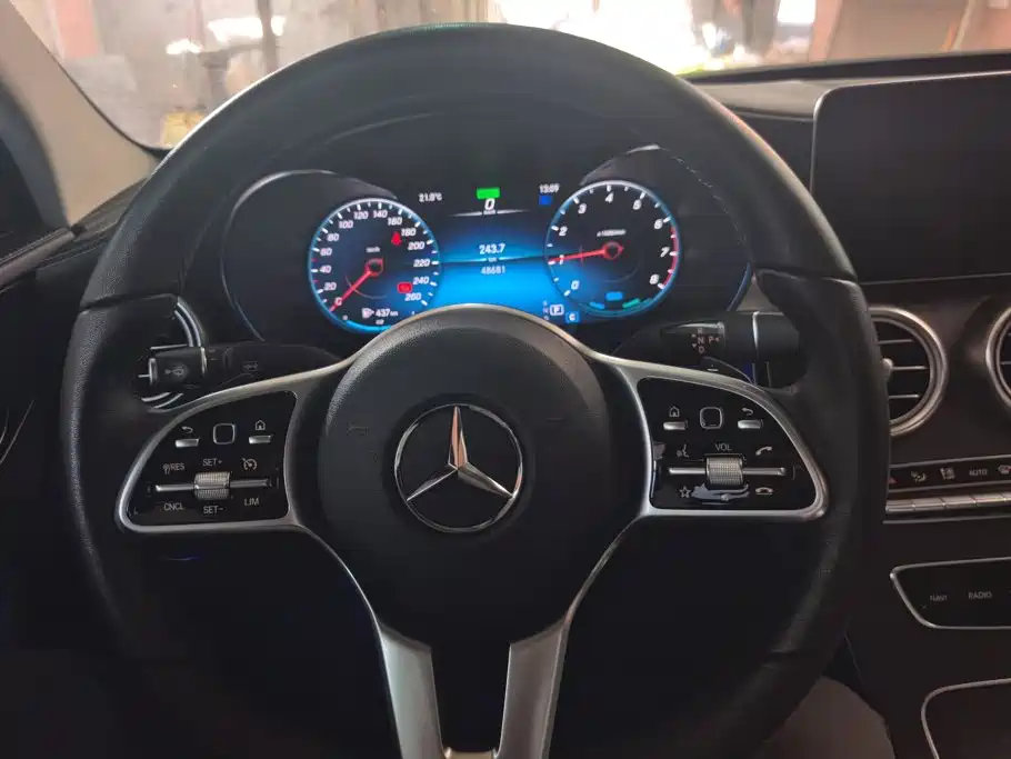 Mercedes-Benz C-Class — миниатюра 15