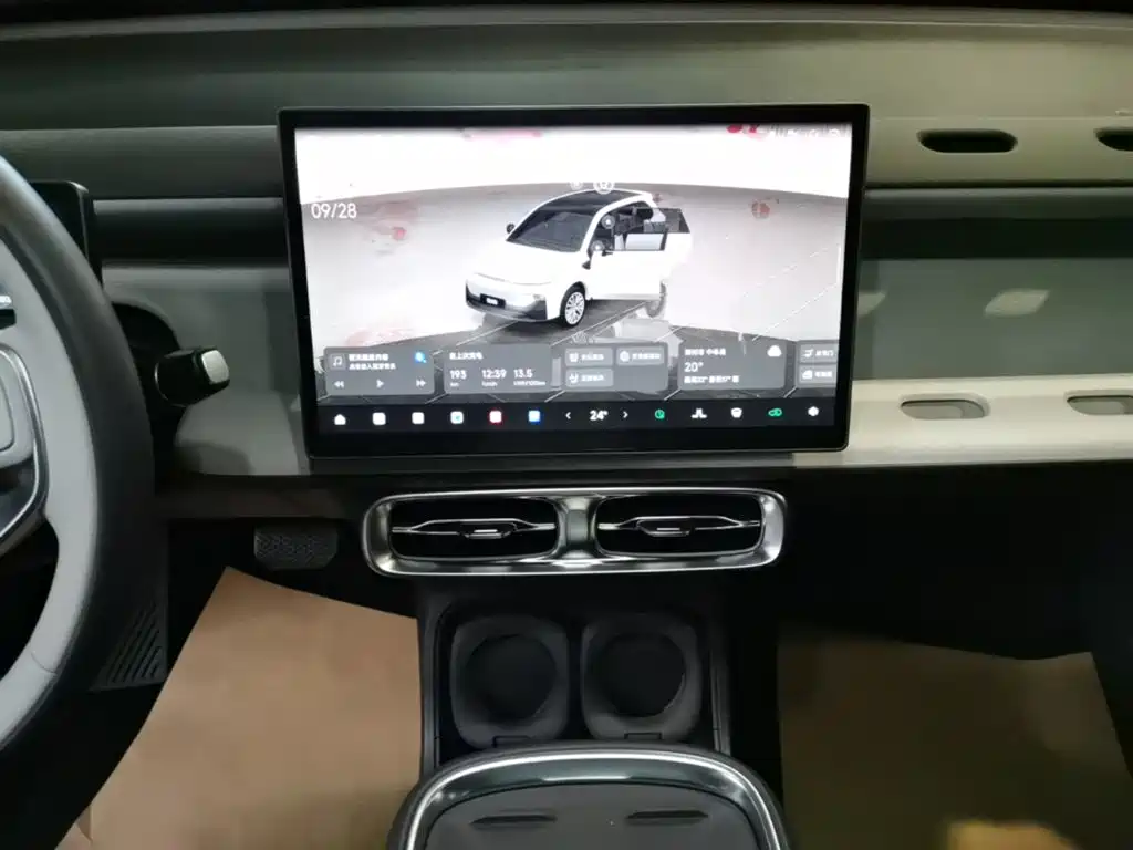 Leapmotor Leapmotor B10 — миниатюра 13