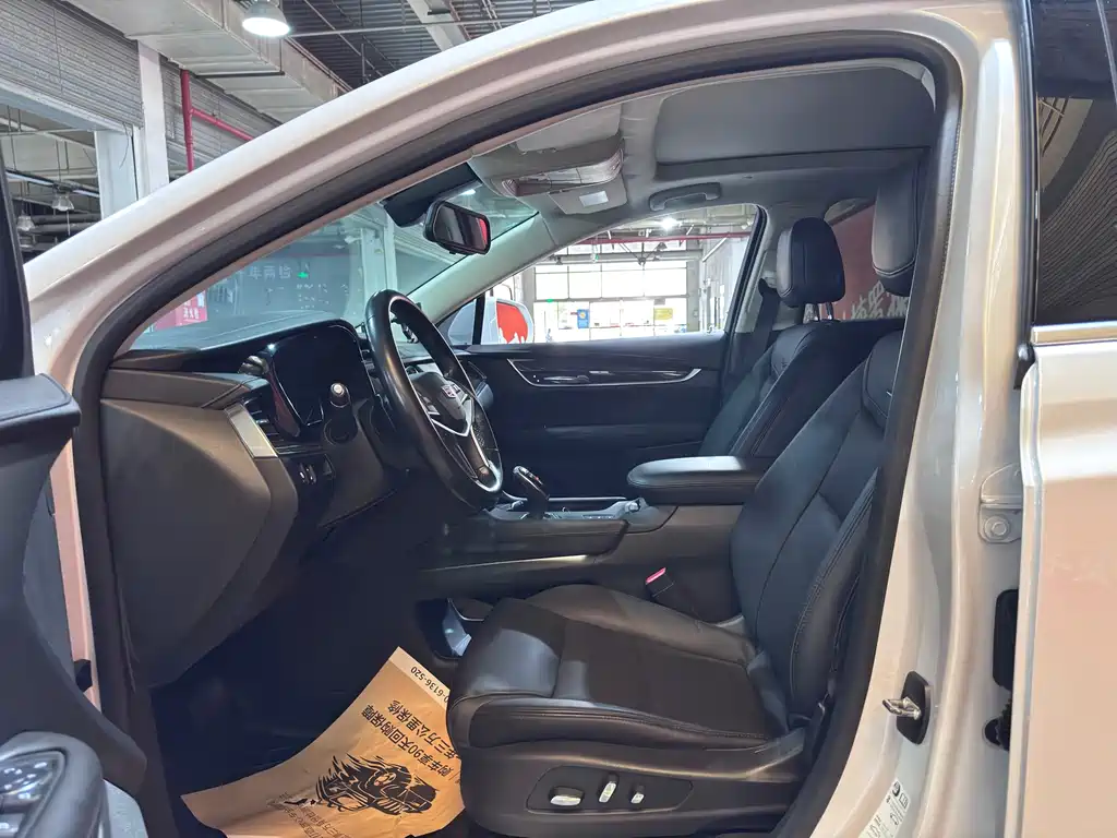 Cadillac XT5 — миниатюра 7