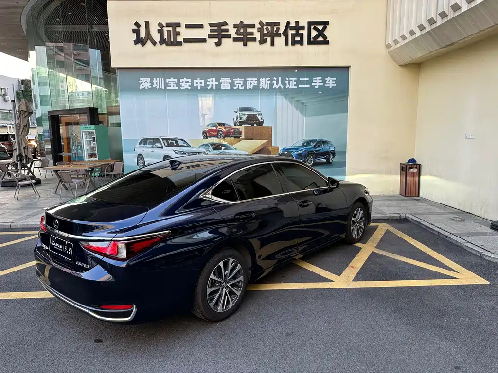 Lexus ES — миниатюра 28