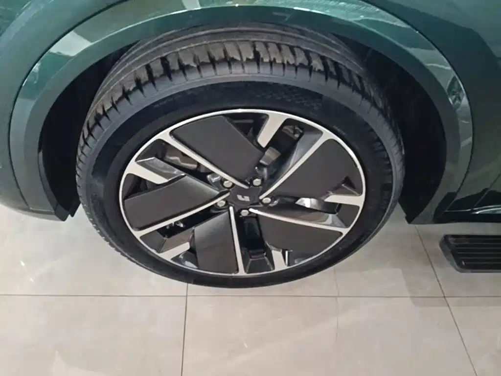 Li Auto Li L9 — миниатюра 23