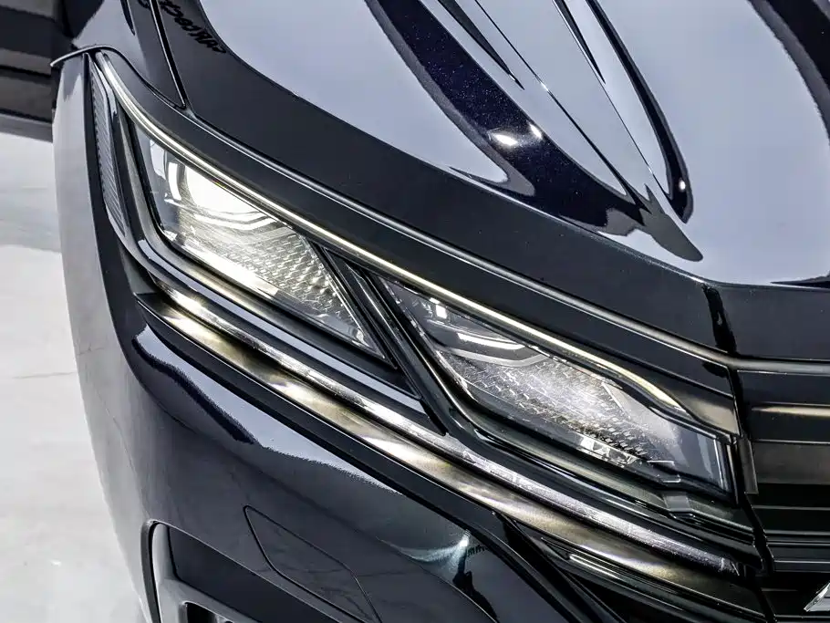 Volkswagen Touareg — миниатюра 34
