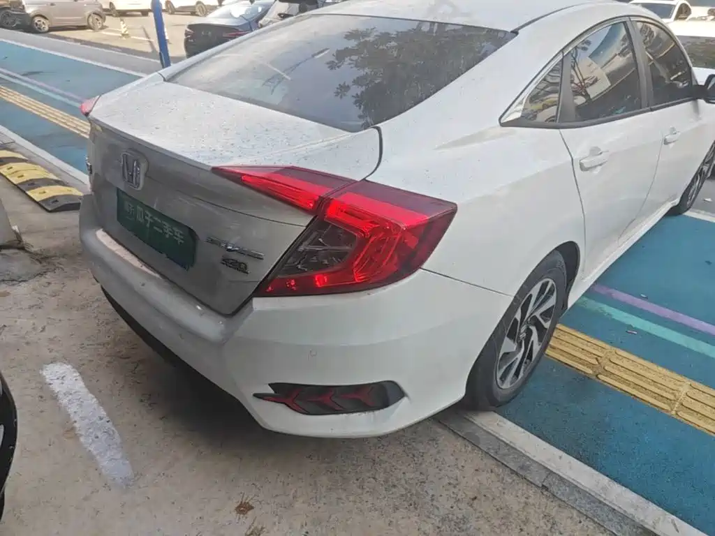Honda Civic — миниатюра 7