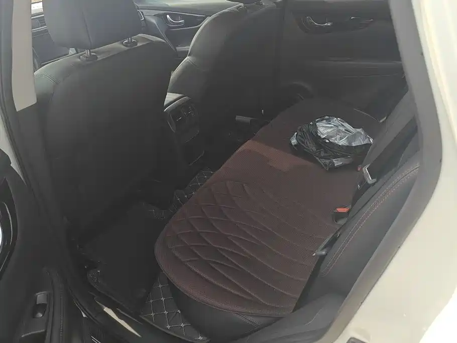 Nissan Qashqai — миниатюра 11