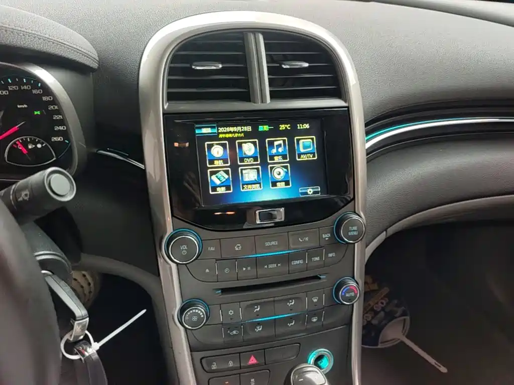 Chevrolet Malibu — миниатюра 13