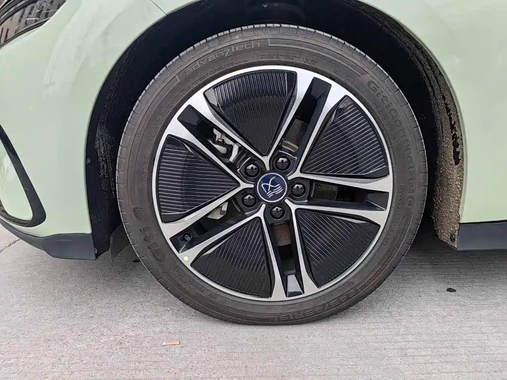 BYD Han — миниатюра 14
