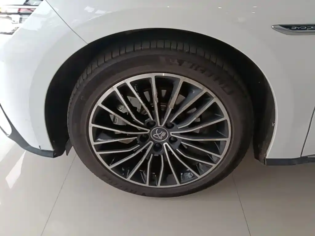 BYD Han — миниатюра 23