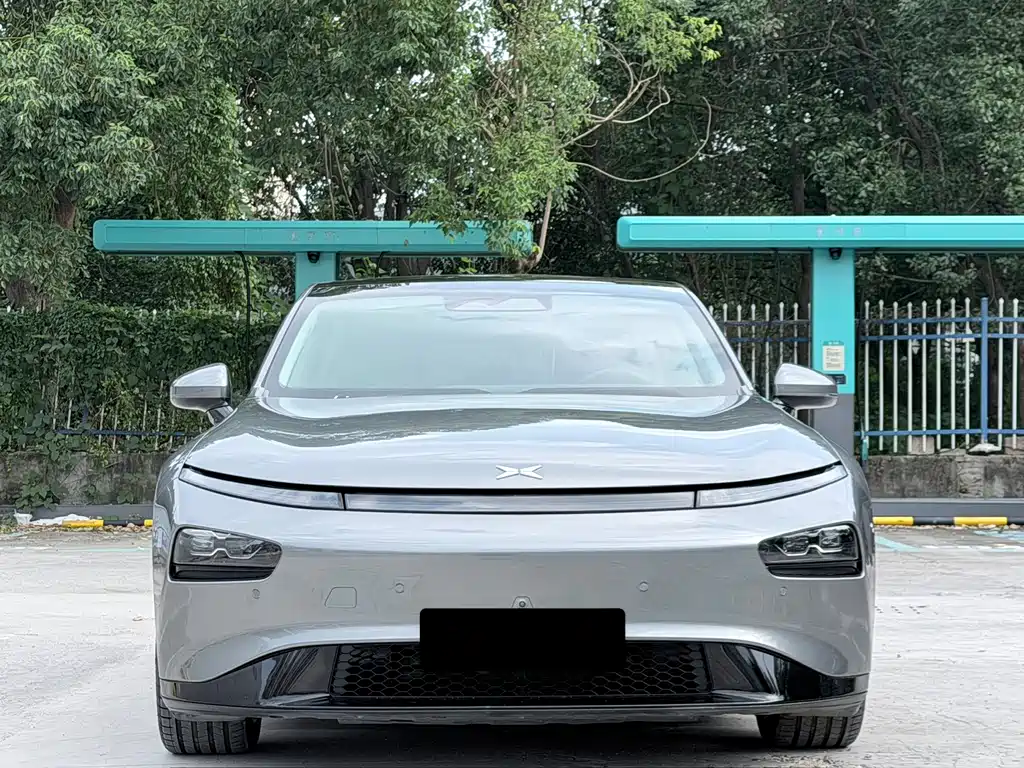 XPeng P7 — миниатюра 2