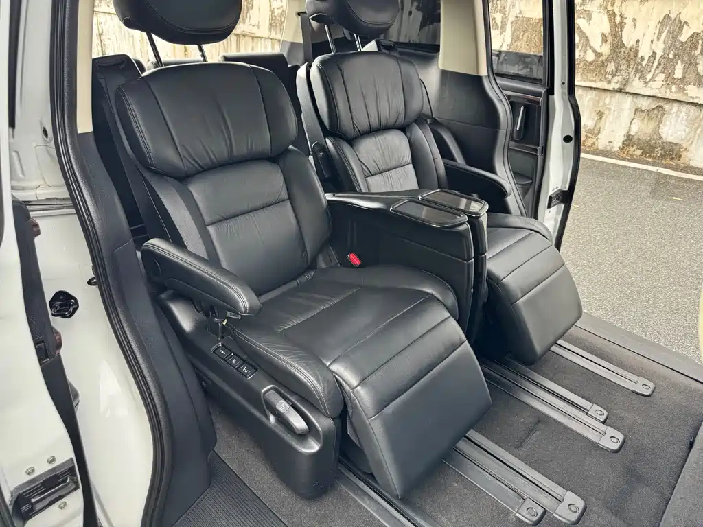 Honda Elysion — миниатюра 12