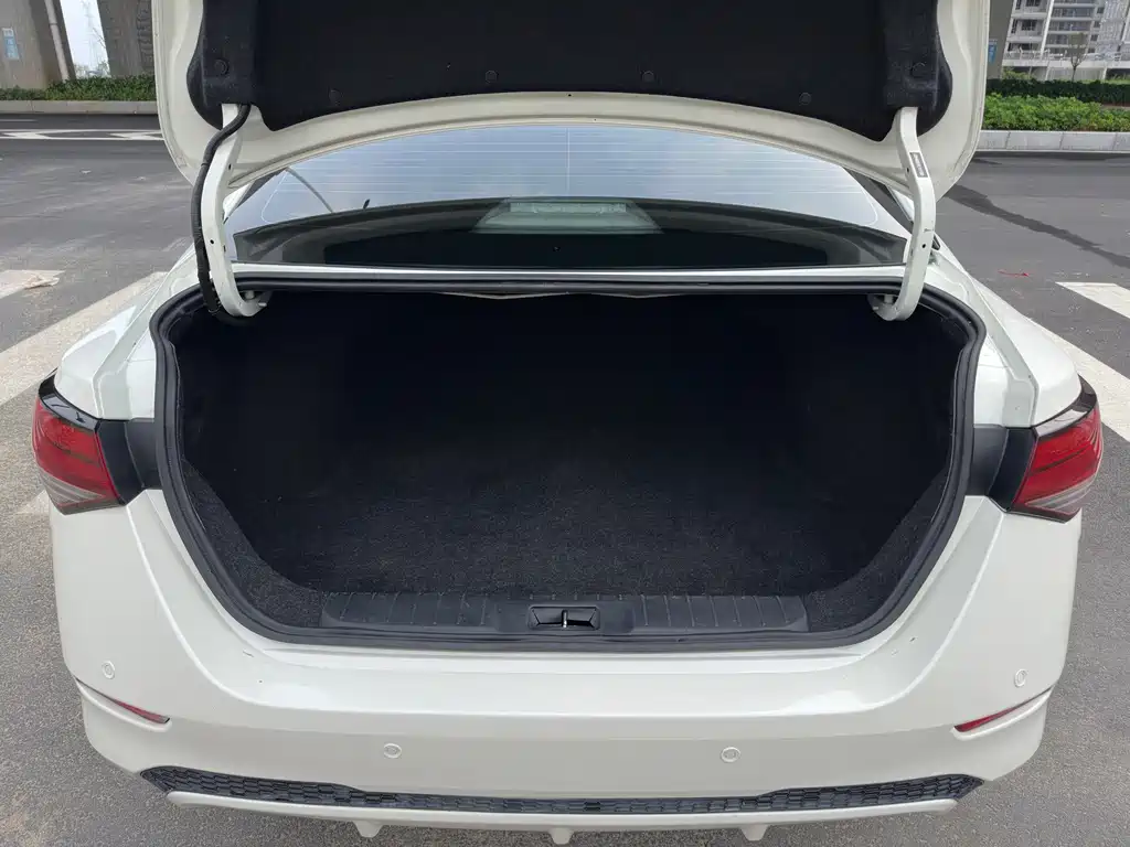 Nissan Sylphy — миниатюра 9