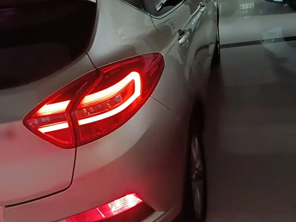 Geely Emgrand GS — миниатюра 8