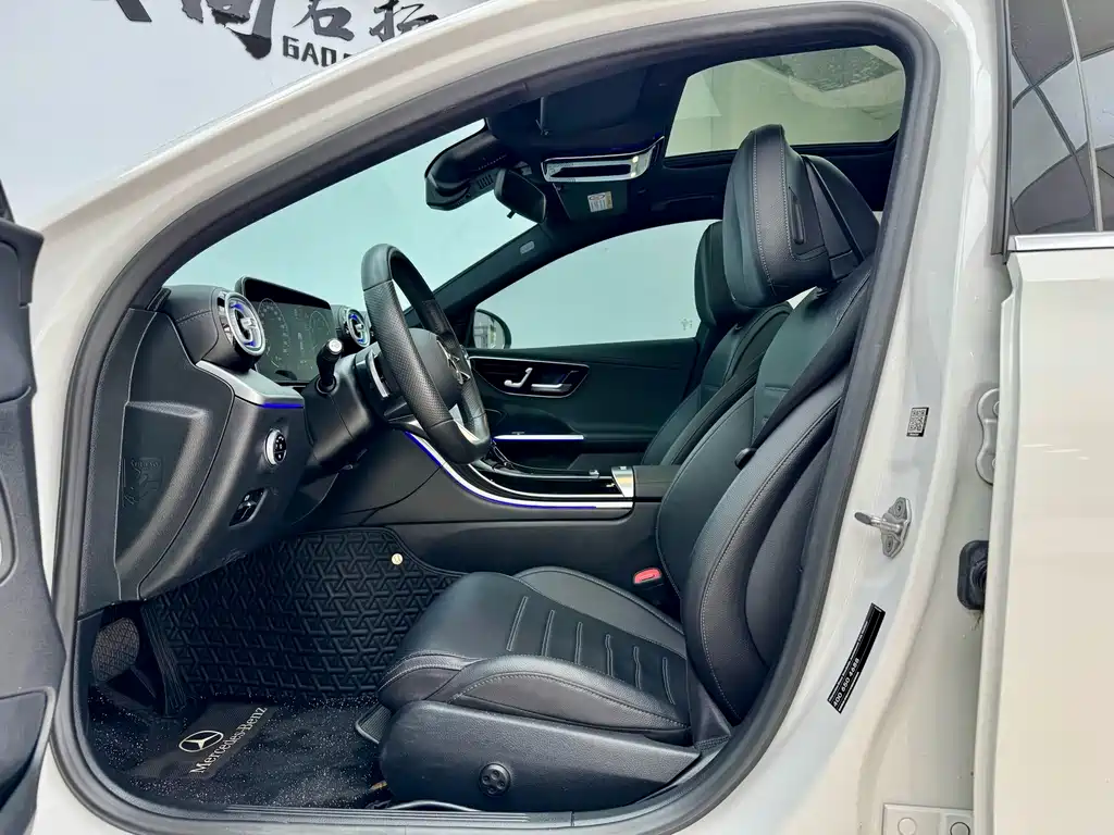 Mercedes-Benz C-Class — миниатюра 5
