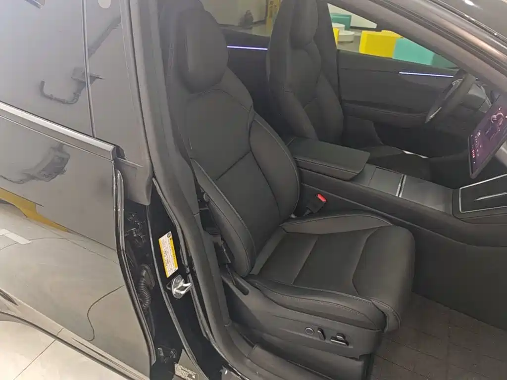 Tesla Model Y L — миниатюра 25