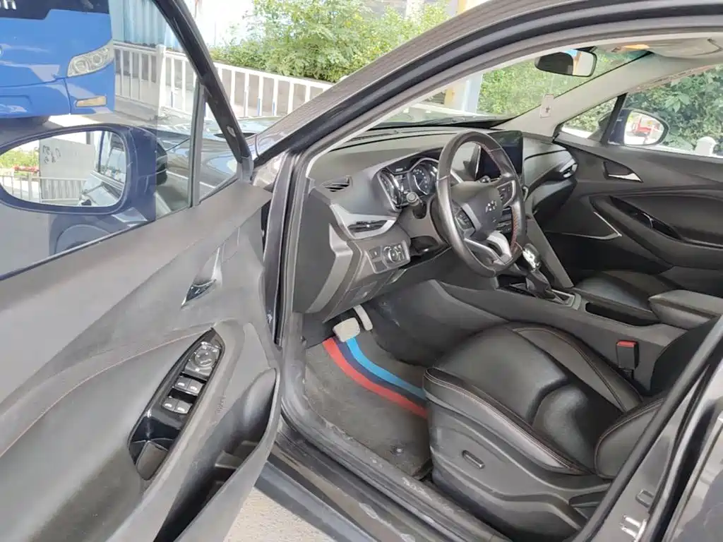 Chevrolet Volando — миниатюра 16