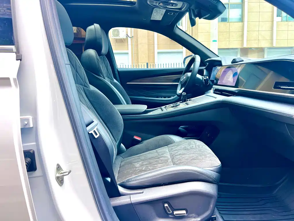 Geely Xingyue L — миниатюра 14