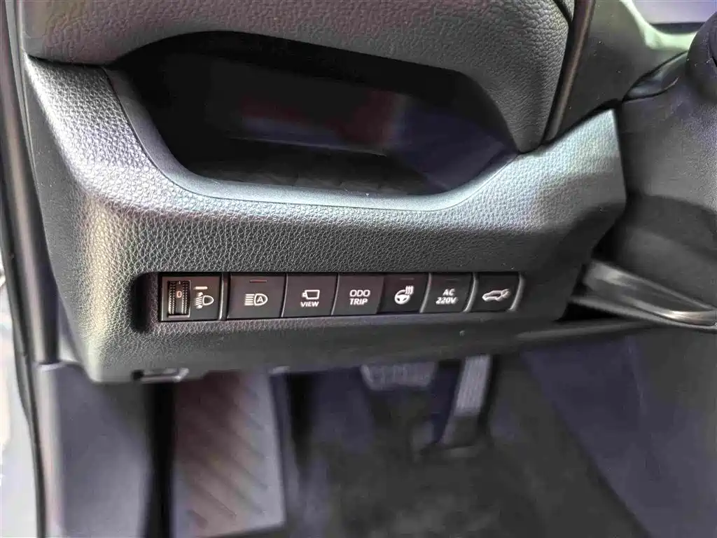 Toyota RAV4 Prime — миниатюра 17