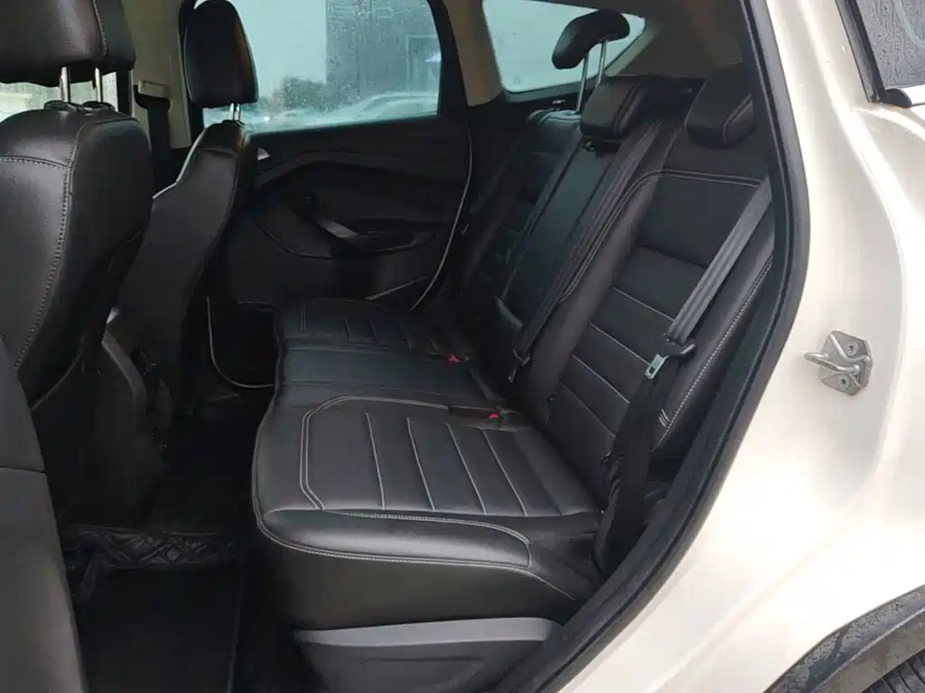 Ford Kuga — миниатюра 17