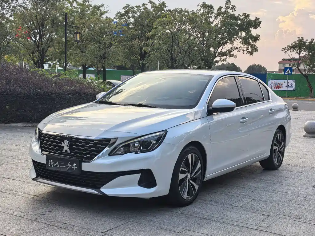 Peugeot 408