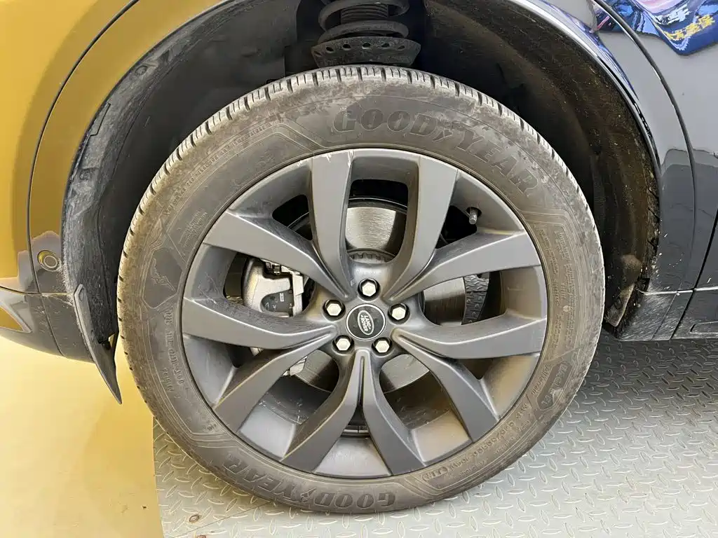 Land Rover Discovery Sport — миниатюра 7