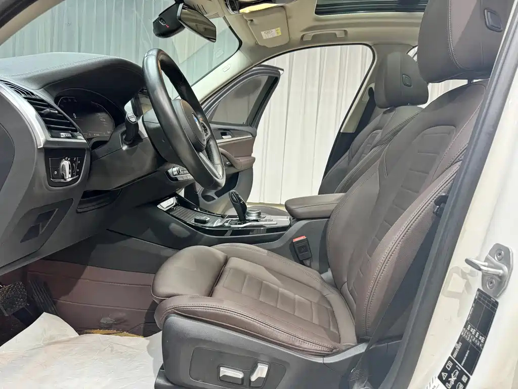 BMW X3 — миниатюра 9