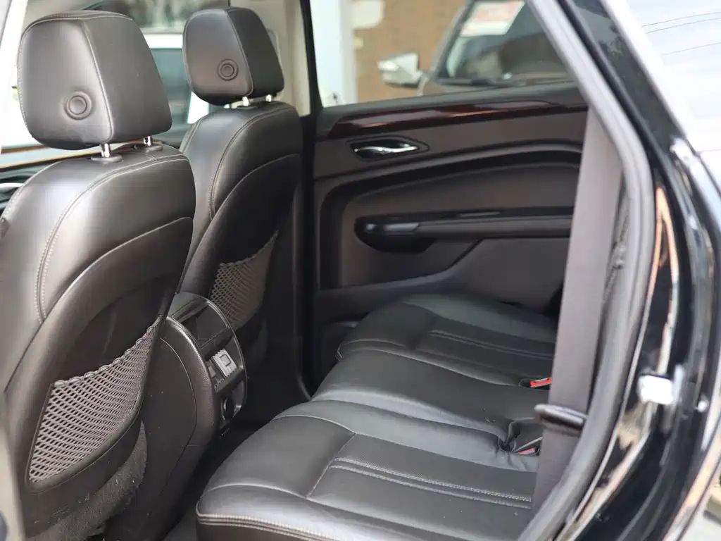Cadillac SRX — миниатюра 20