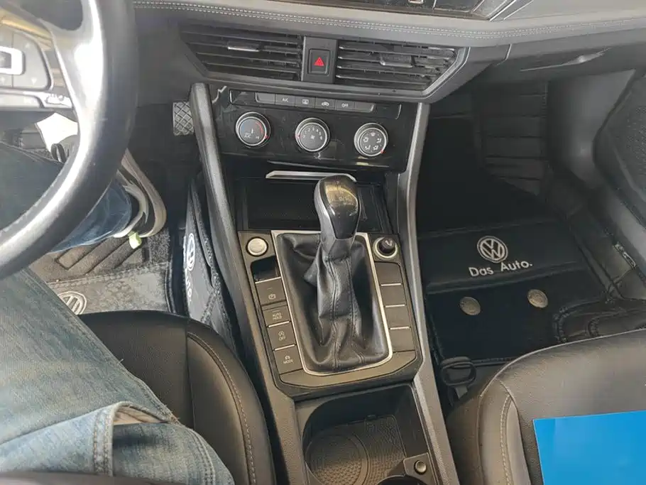 Volkswagen Sagitar — миниатюра 16