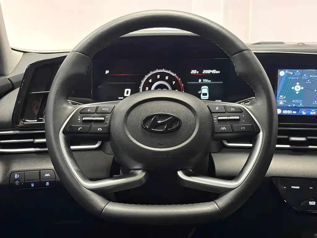 Hyundai Elantra — миниатюра 7