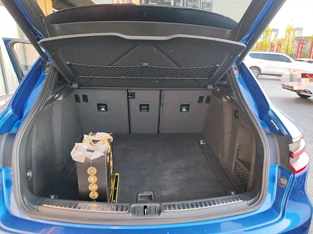 Porsche Macan — миниатюра 19