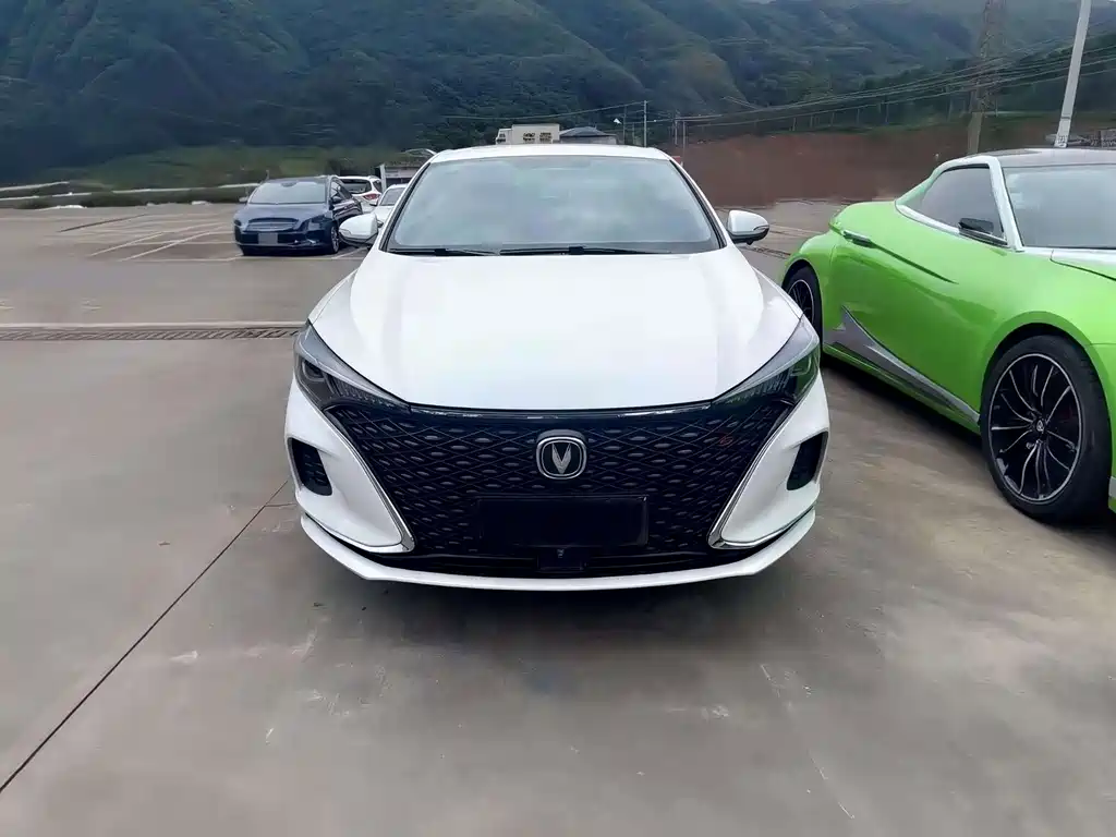 Changan Eado — миниатюра 2