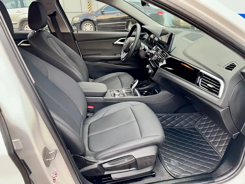 BMW 1 Series — миниатюра 12