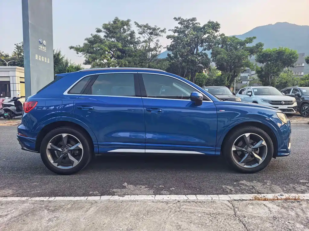 Audi Q3 — миниатюра 10