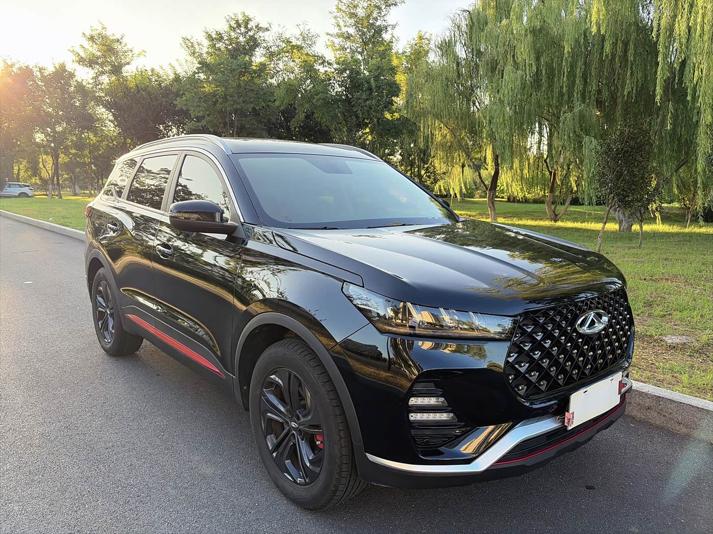 CHERY Tiggo 7 1.5 л 2024 г. Чёрный, пробег 14000 км
