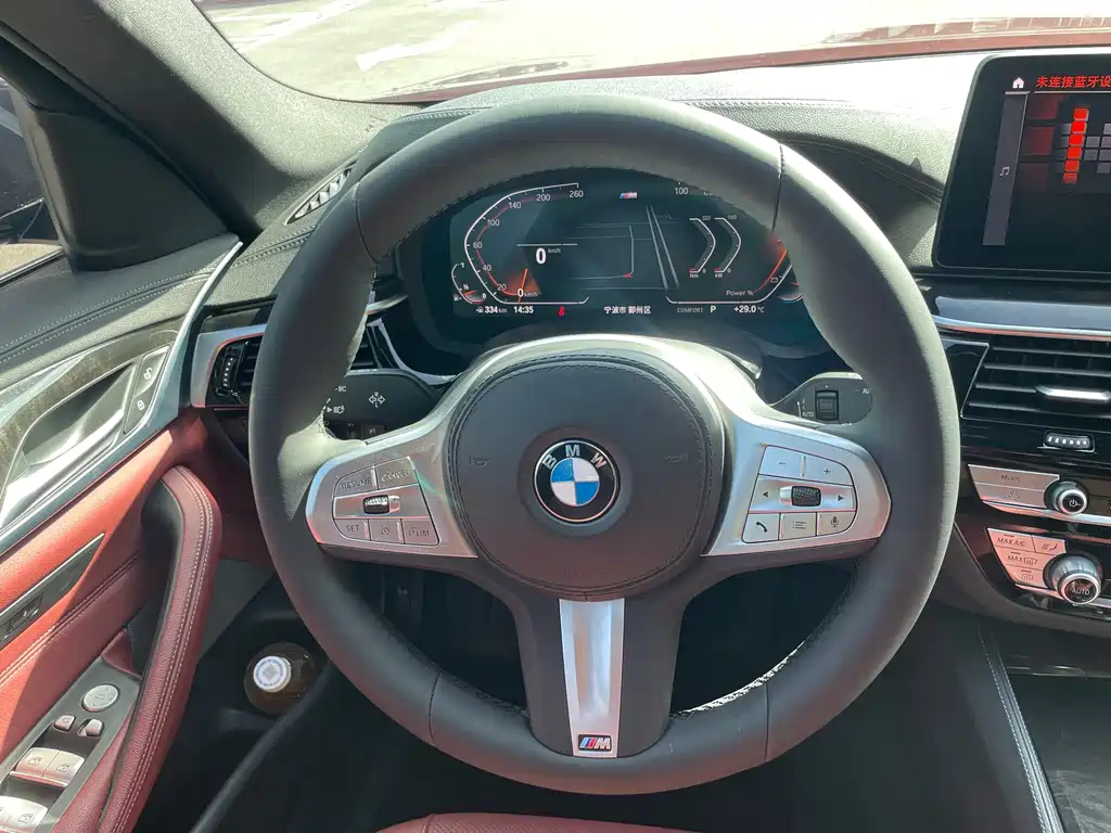 BMW 5 Series — миниатюра 10