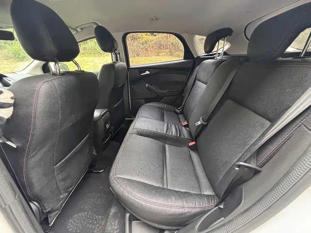 Ford Focus — миниатюра 8