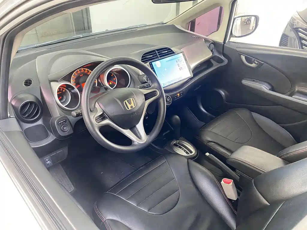 Honda Fit — миниатюра 4