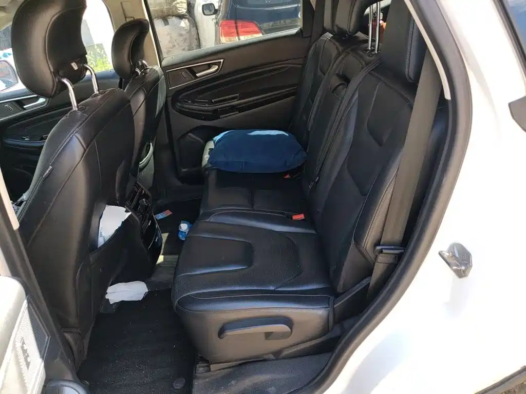 Ford Edge — миниатюра 18