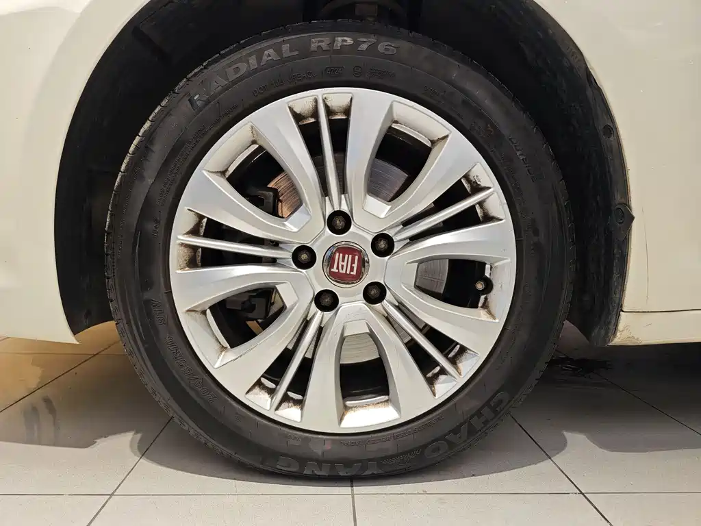 Fiat Viaggio 2015 1.4T AT Enjoy