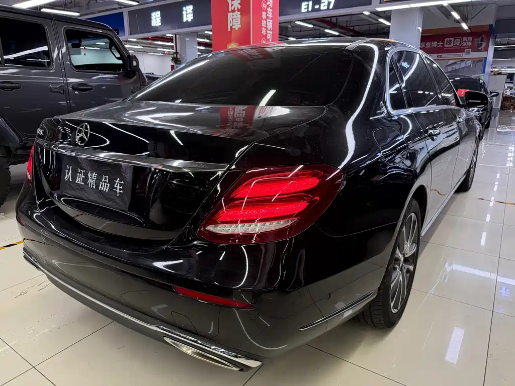 Mercedes-Benz E-Class — миниатюра 5