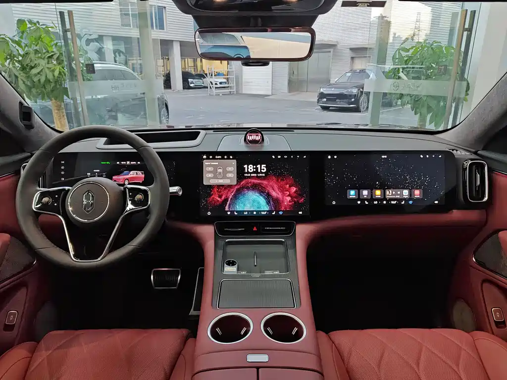 Aito M8 2025 Ultra 53.4kWh 5 мест (192 )