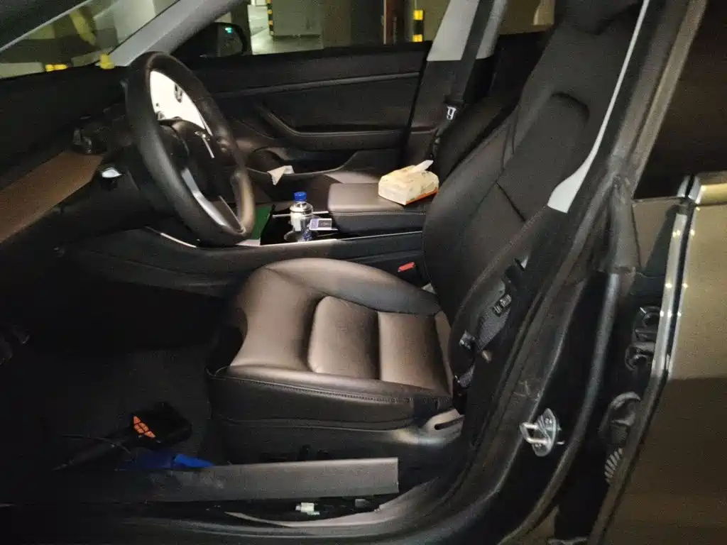 Tesla Model 3 — миниатюра 13